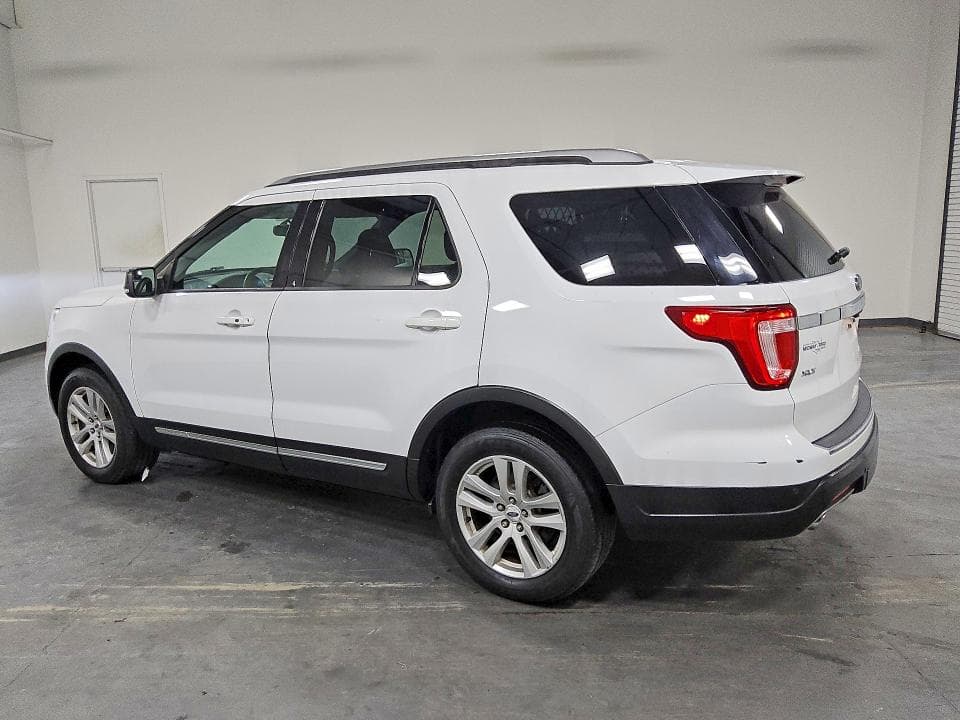 2018 FORD EXPLORER XLT 2
