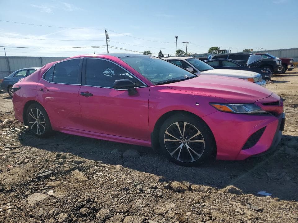 2020 TOYOTA CAMRY SE 4