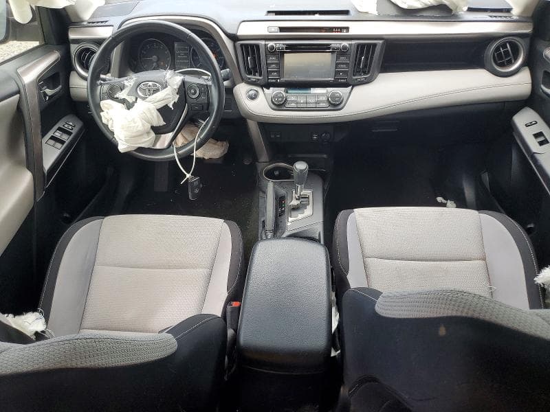 2018 TOYOTA RAV4 XLE 8