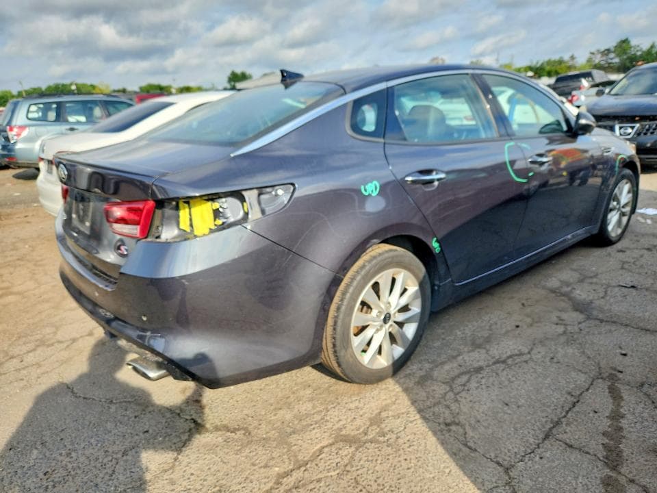 2018 KIA OPTIMA S 3