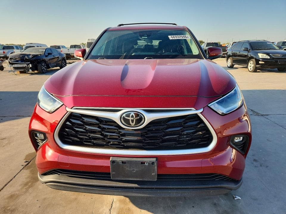 2021 TOYOTA HIGHLANDER LE 5