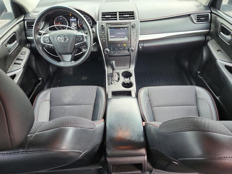 2017 TOYOTA CAMRY SE 8