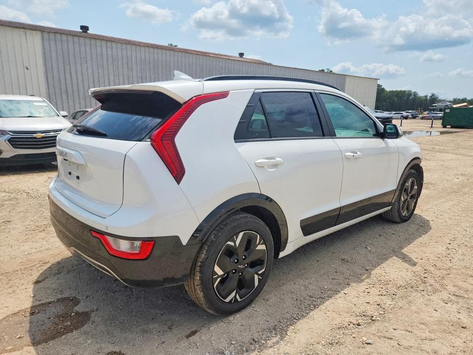 2024 KIA NIRO WIND 3