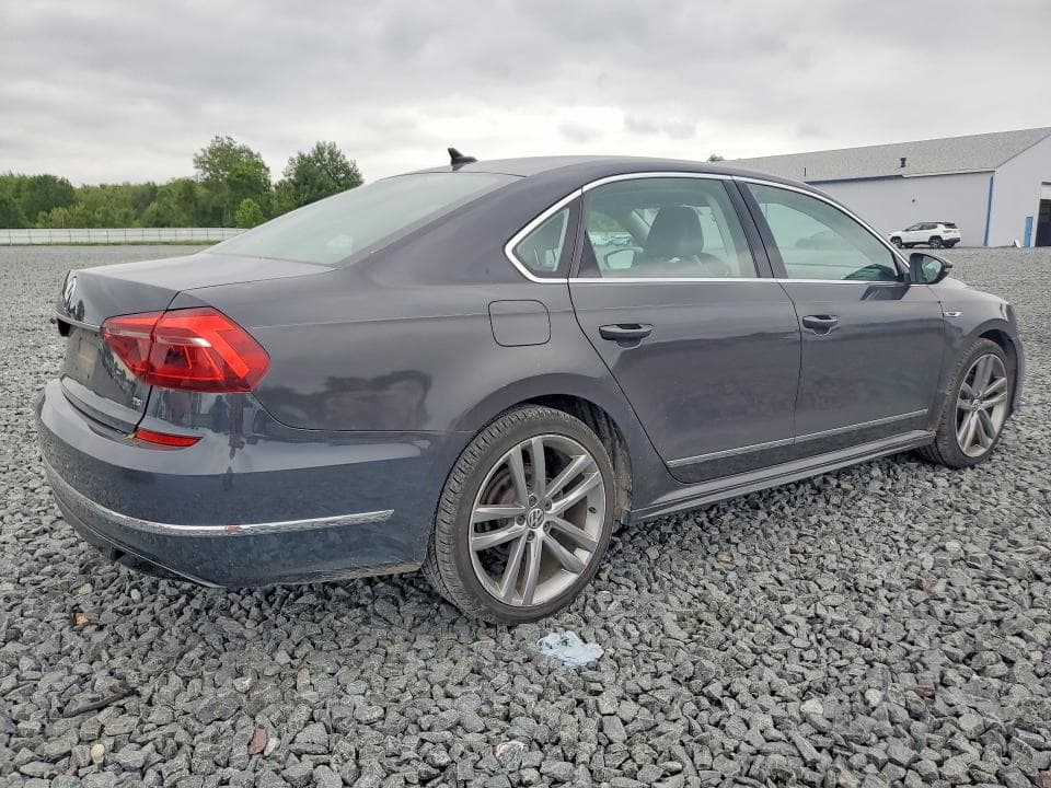 2017 VOLKSWAGEN PASSAT R-LINE 3
