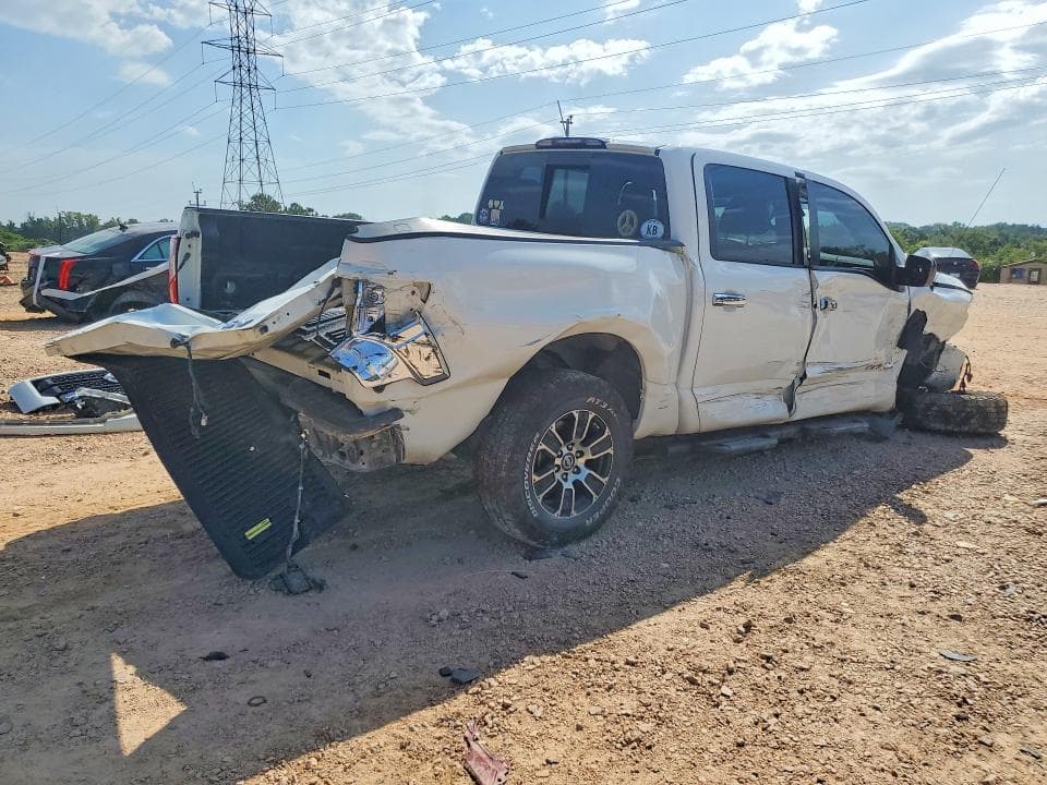 2021 NISSAN TITAN SV 3