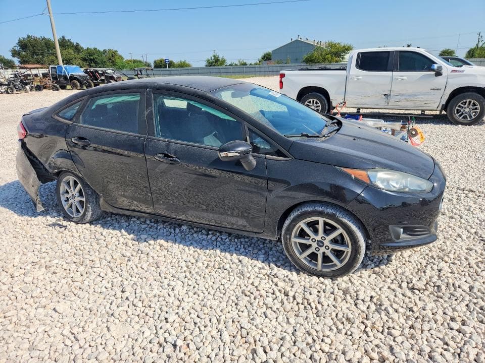 2017 FORD FIESTA SE 4