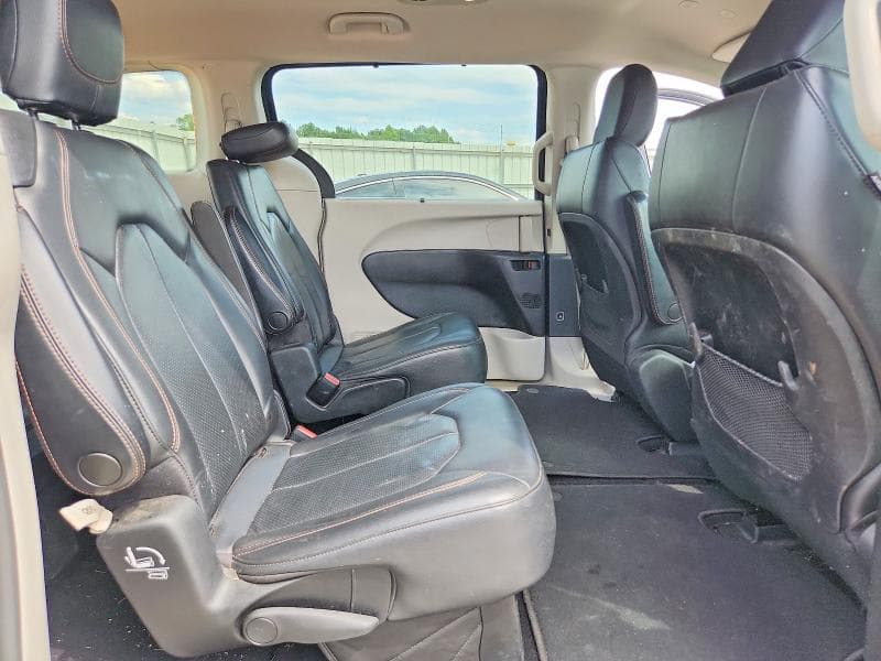 2020 CHRYSLER PACIFICA TOURING L 11