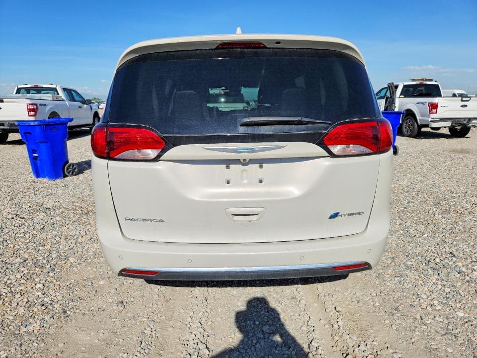 2020 CHRYSLER PACIFICA HYBRID LIMITED 6