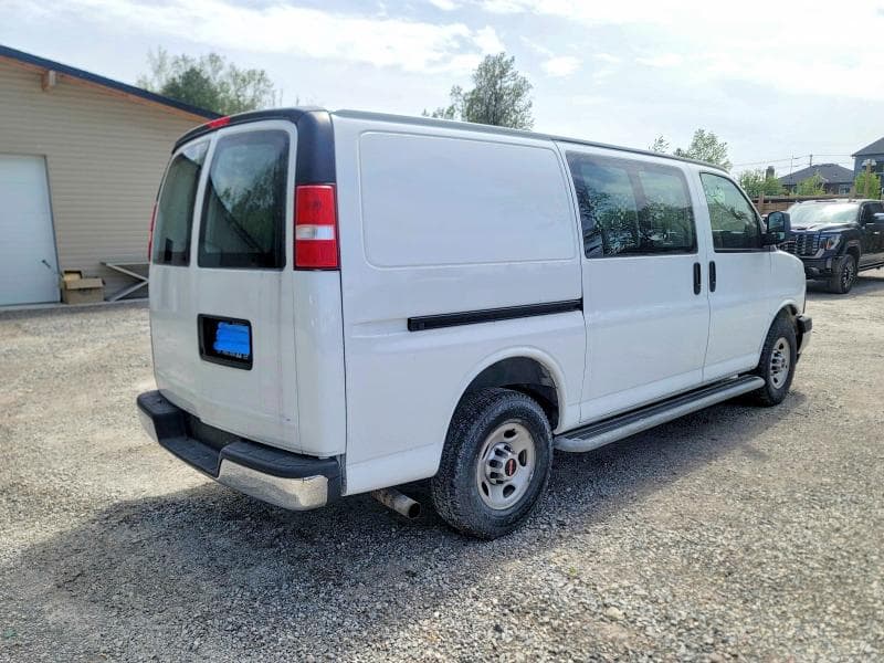 2017 GMC SAVANA G2500 4