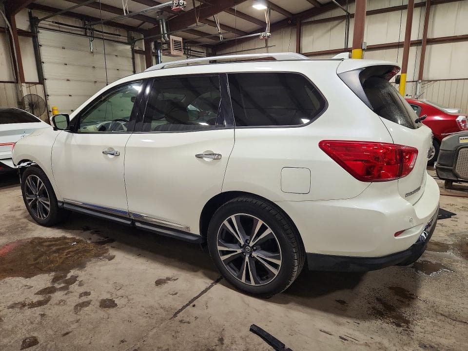 2020 NISSAN PATHFINDER PLATINUM 2