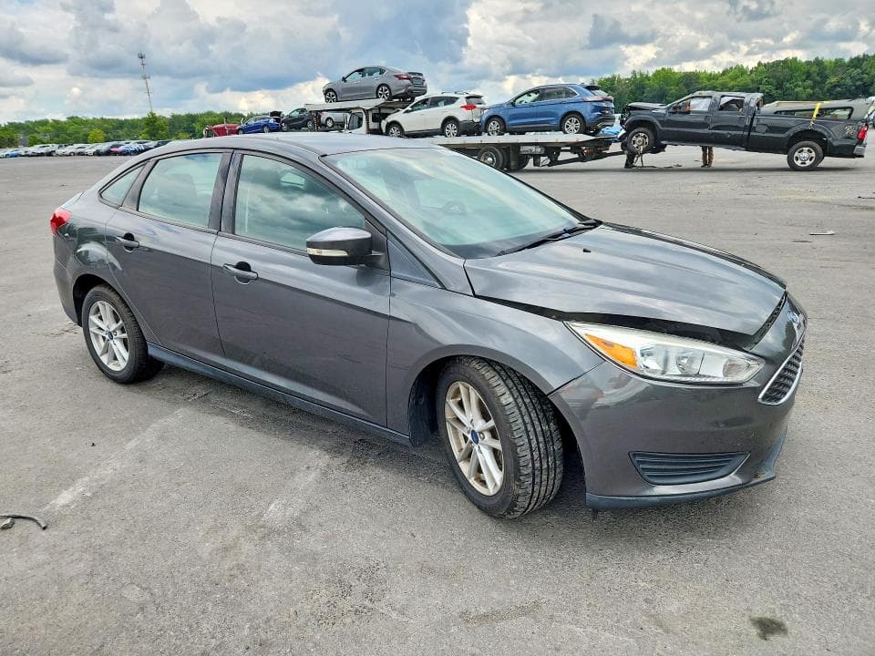 2017 FORD FOCUS SE 4
