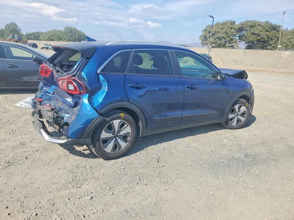 2018 KIA NIRO LX 3