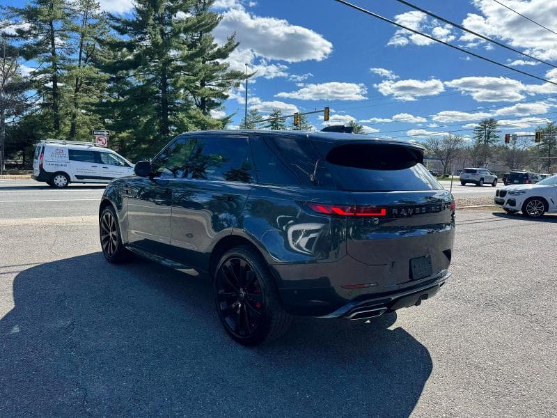 2023 LAND ROVER RANGE ROVER SPORT DYNAMIC SE 4