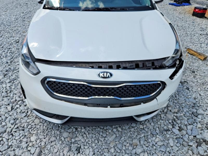 2018 KIA NIRO LX 12