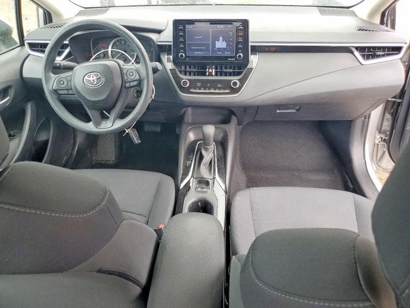 2021 TOYOTA COROLLA LE 8