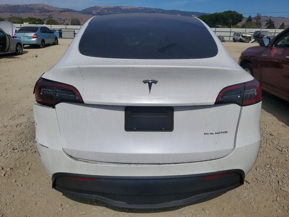 2023 TESLA MODEL Y 6