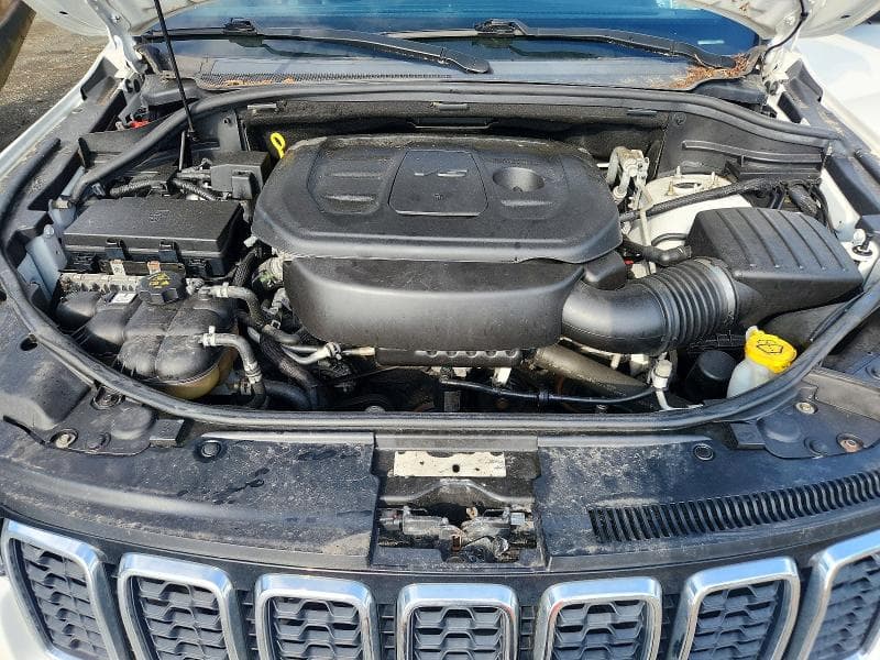 2019 JEEP GRAND CHEROKEE LAREDO 12