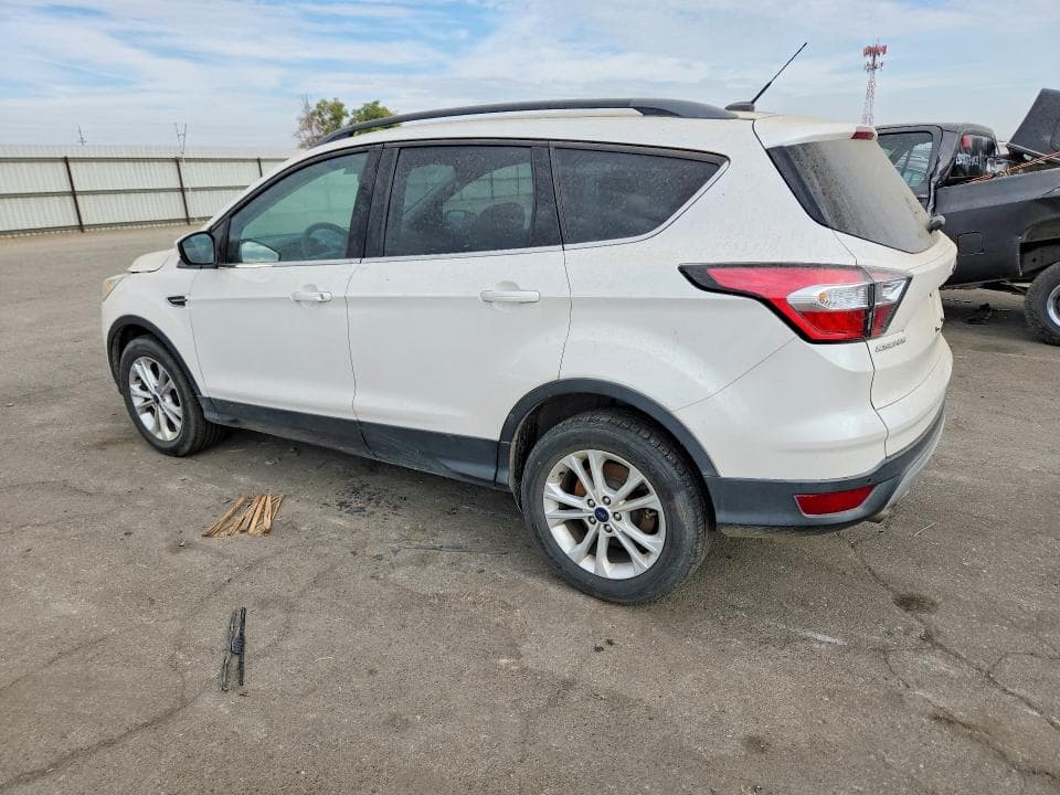 2017 FORD ESCAPE SE 2