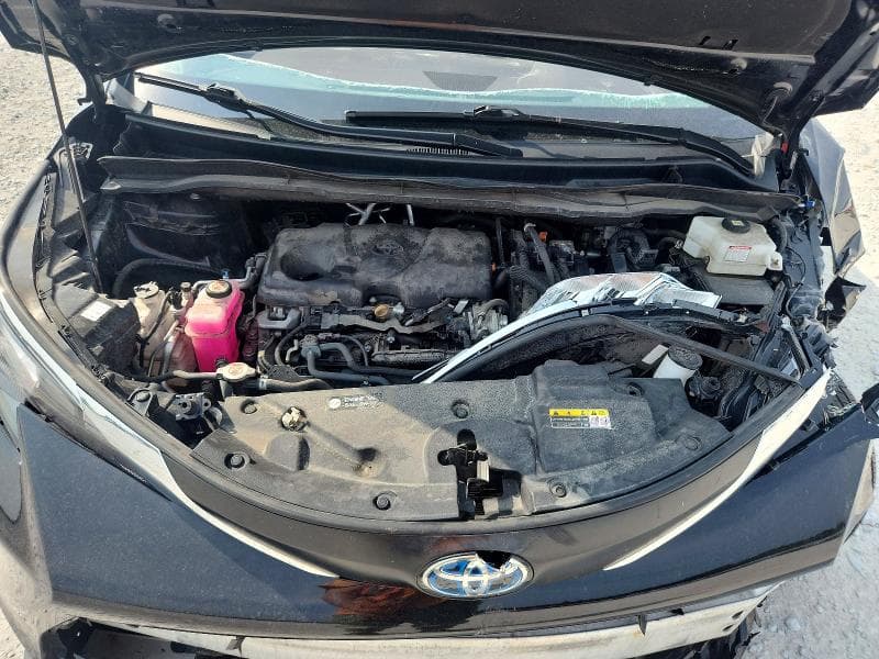 2024 TOYOTA SIENNA LE 12