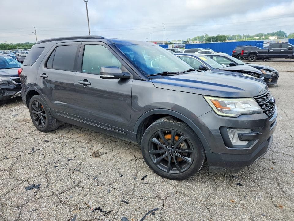 2017 FORD EXPLORER XLT 4