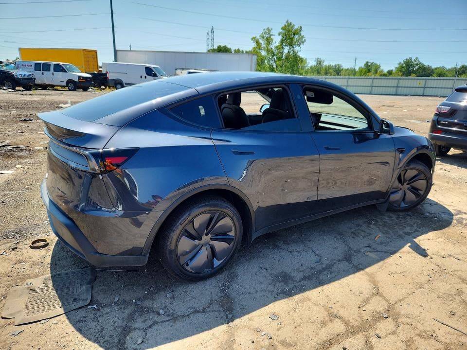 2026 TESLA MODEL Y 3