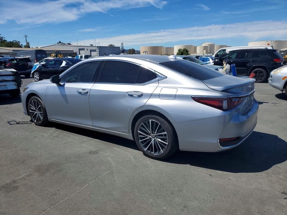 2022 LEXUS ES 300H BASE 2