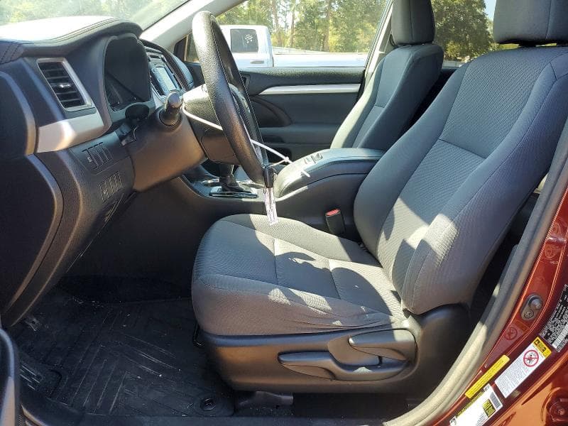 2017 TOYOTA HIGHLANDER LE 7