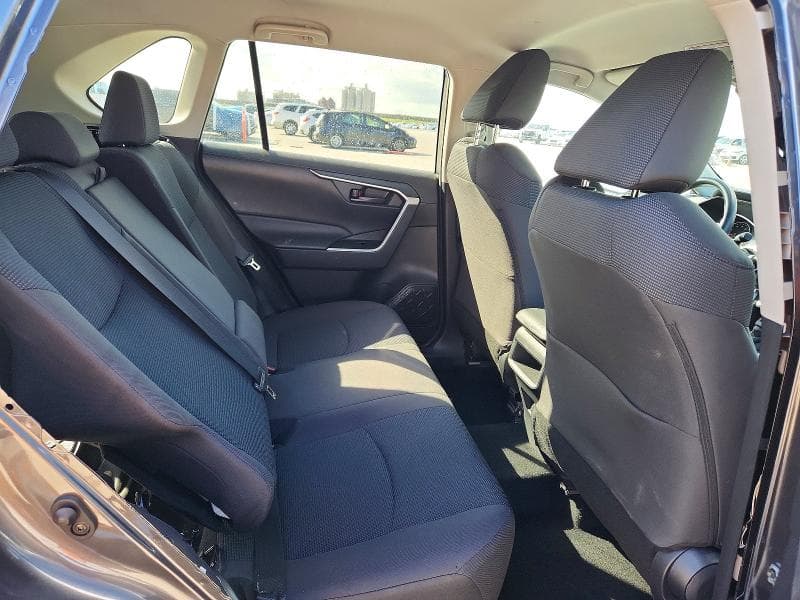 2021 TOYOTA RAV4 LE 11
