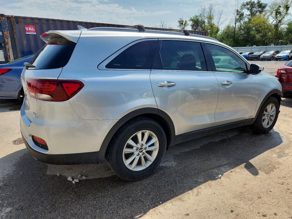 2019 KIA SORENTO LX V6 3