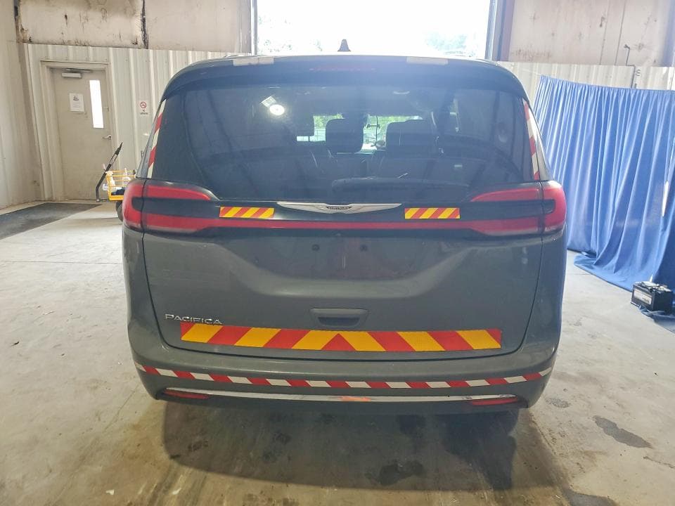 2022 CHRYSLER PACIFICA TOURING L 6