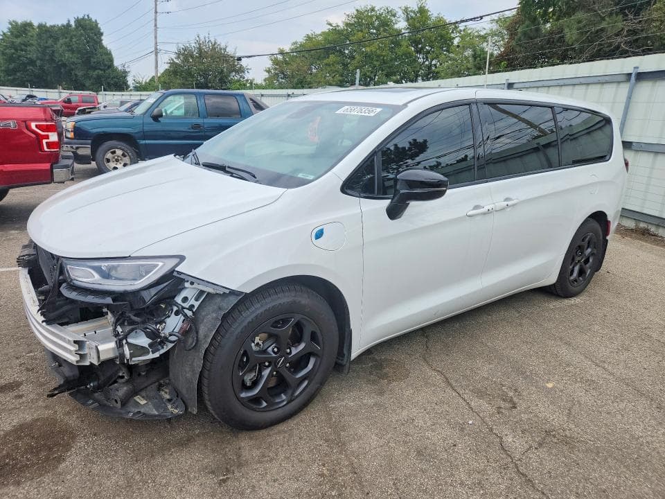 2023 CHRYSLER PACIFICA HYBRID LIMITED - 1