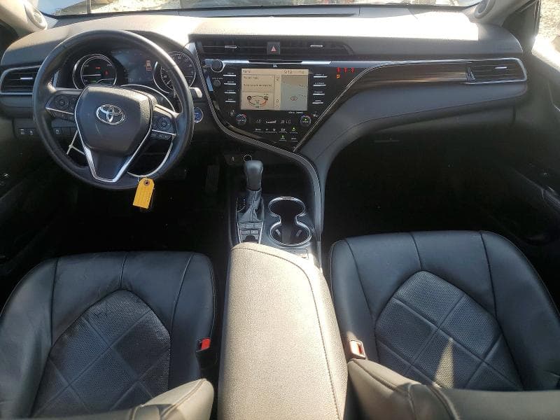 2019 TOYOTA CAMRY HYBRID XLE 8