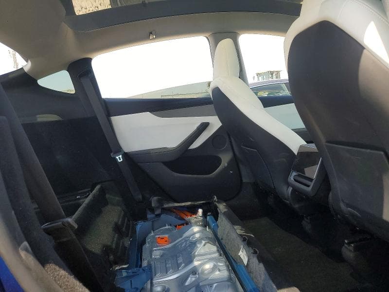 2026 TESLA MODEL Y 10