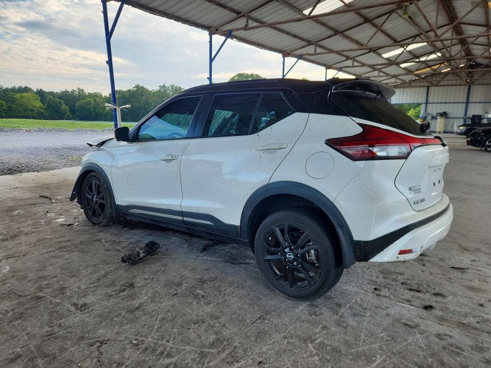2023 NISSAN KICKS SR 2