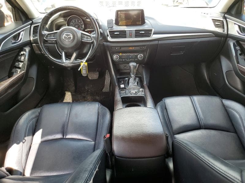 2018 MAZDA 3 TOURING 8