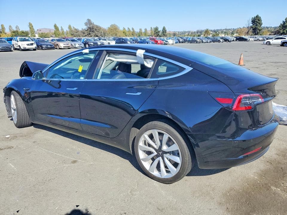 2018 TESLA MODEL 3 2