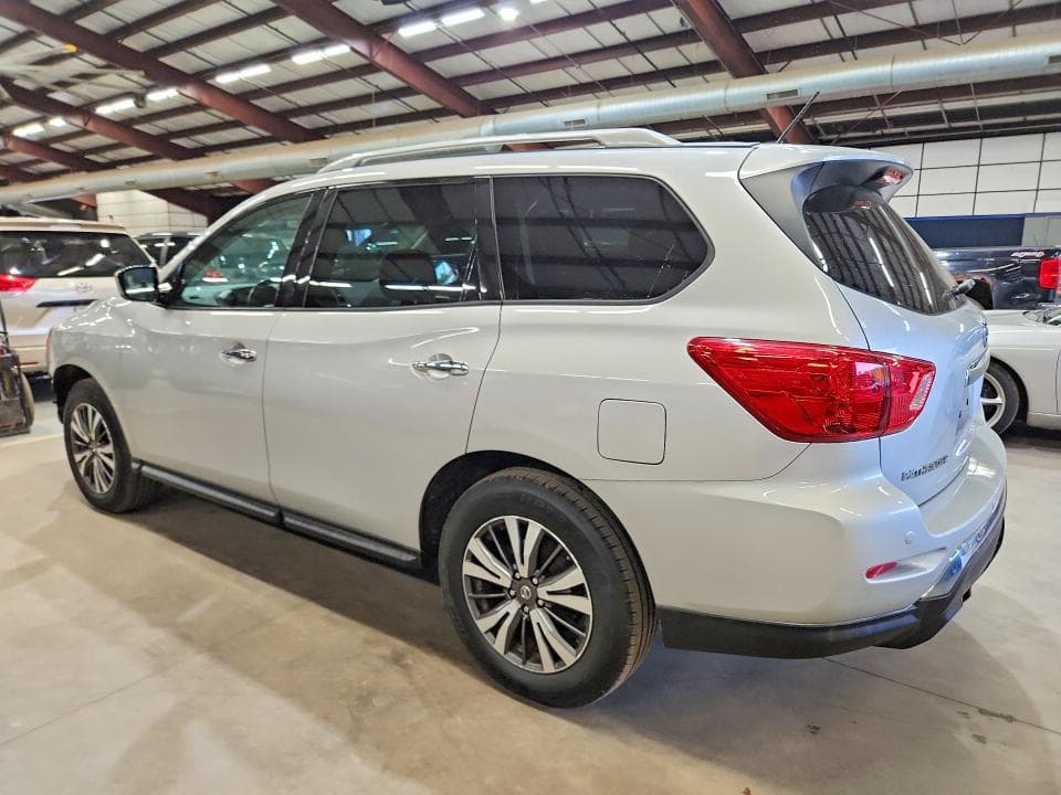 2017 NISSAN PATHFINDER SV 2