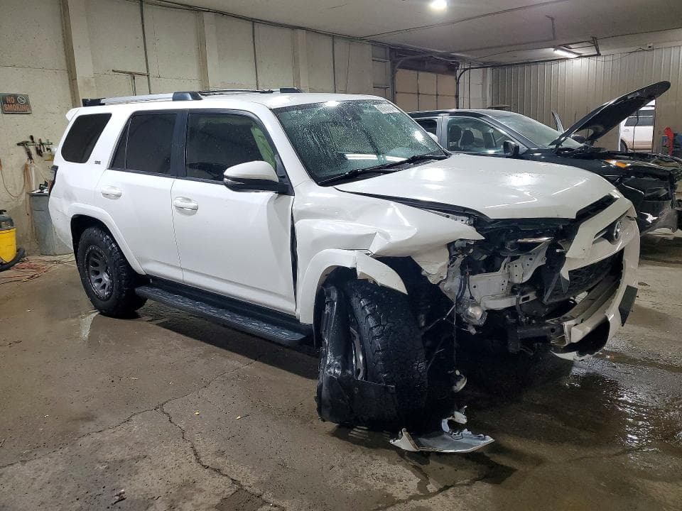 2020 TOYOTA 4RUNNER SR5 4