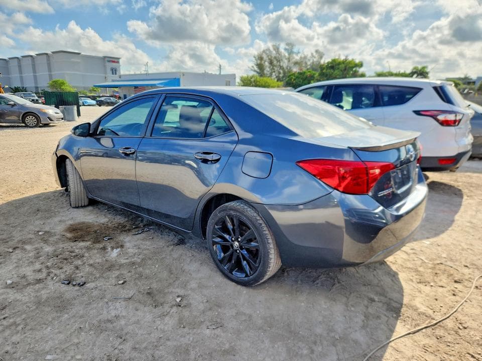 2018 TOYOTA COROLLA SE 2