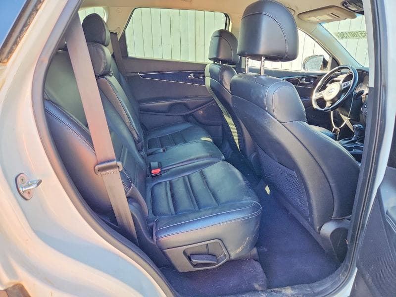 2017 KIA SORENTO LX 10