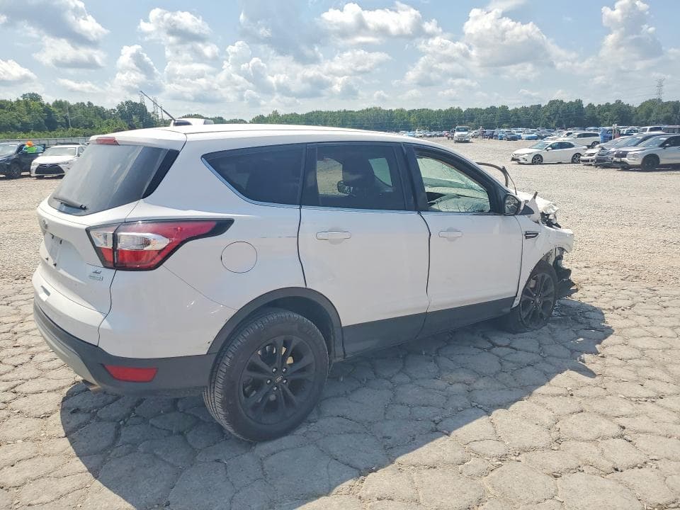 2017 FORD ESCAPE SE 3