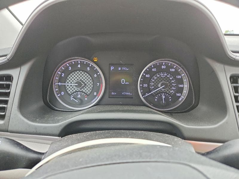 2020 HYUNDAI ELANTRA SE 9