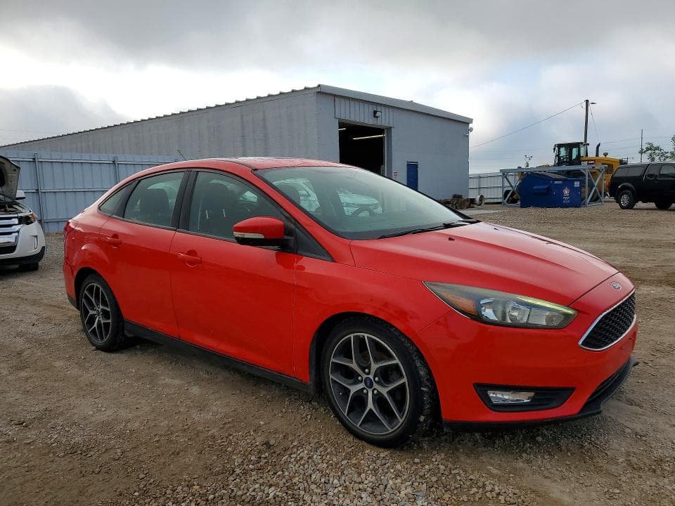2017 FORD FOCUS SEL 4