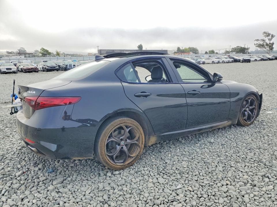 2017 ALFA ROMEO GIULIA TI 3