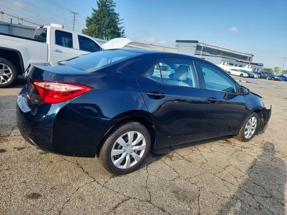 2018 TOYOTA COROLLA LE 3