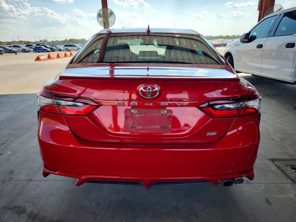 2022 TOYOTA CAMRY SE 6
