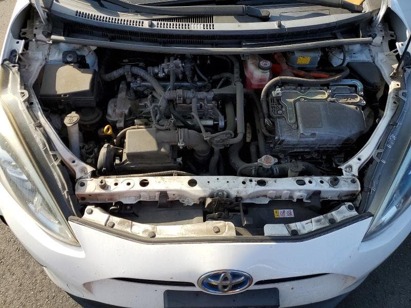 2018 TOYOTA PRIUS C TWO 11