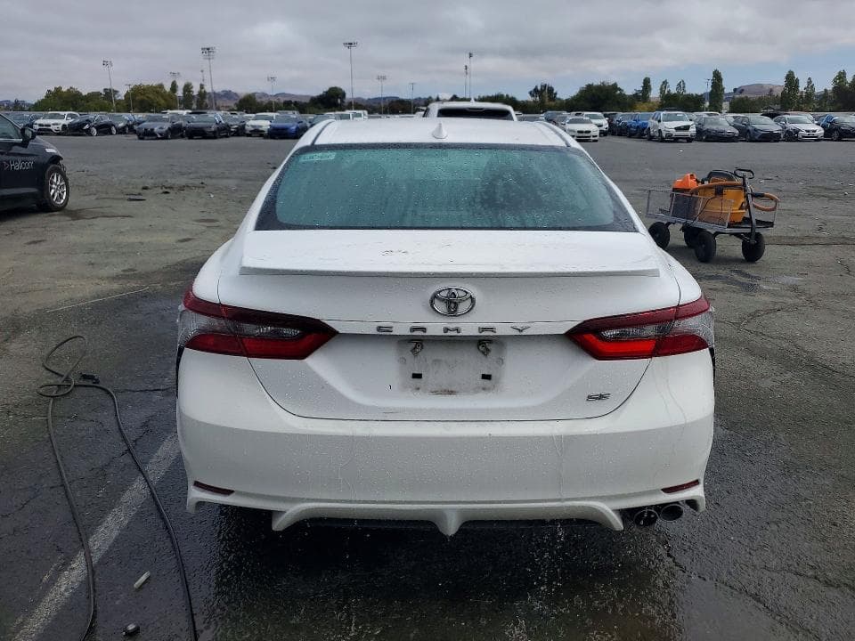 2022 TOYOTA CAMRY SE 6
