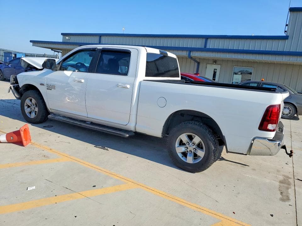 2019 RAM 1500 CLASSIC SLT 2