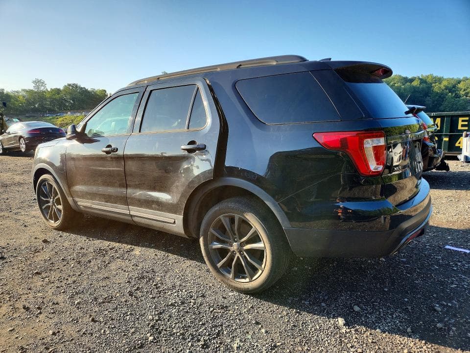 2017 FORD EXPLORER XLT 2